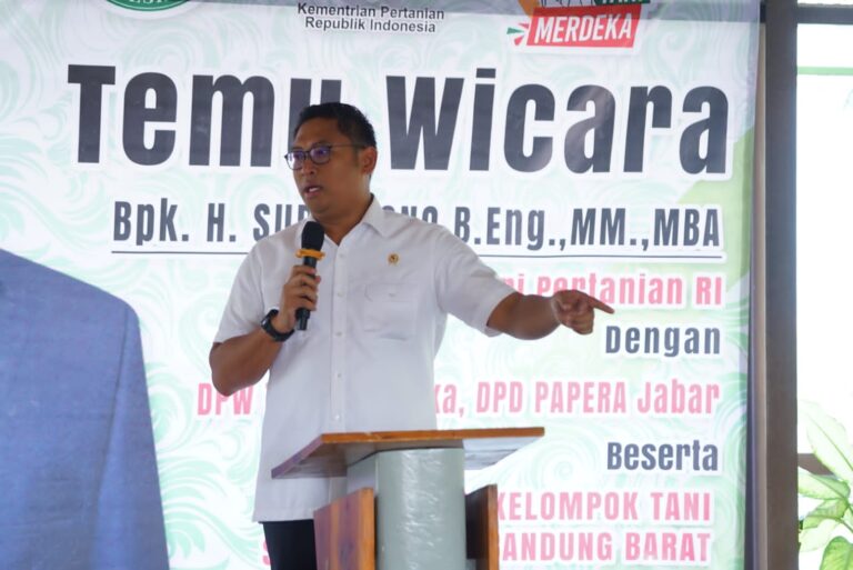 Wamentan Sudaryono Tinjau Irigasi dan Temu Wicara Bersama Petani di Bandung