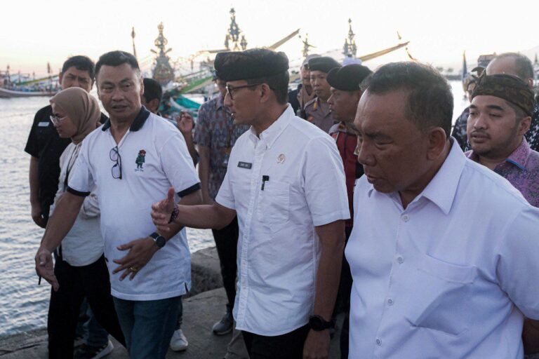 Menparekraf Tinjau PPN Pengambengan Jembrana yang Direncanakan Jadi Destinasi Wisata Bahari
