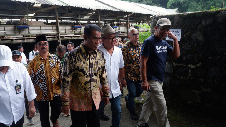 Cetak Peternak Lokal, Mentan Amran Sebut Arie Triyono Sebagai Teladan
