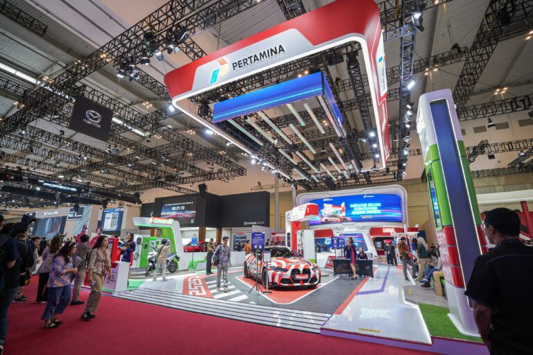 Pertamina Patra Niaga Bawa Transisi Energi Hijau di GIIAS 2024