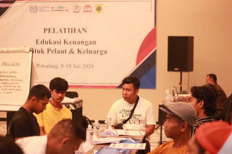 Bersama ILO, SPPI dan IMCAA Edukasi Awak Kapal Perikanan Soal Literasi Keuangan