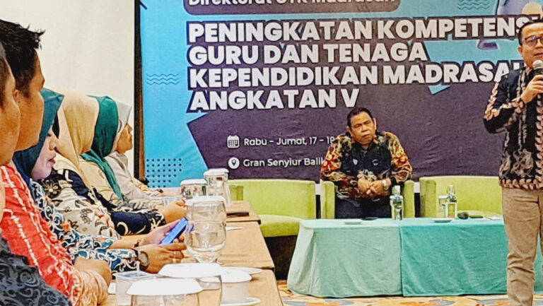 Kemenag Tingkatkan Guru Madrasah di Berbagai Daerah
