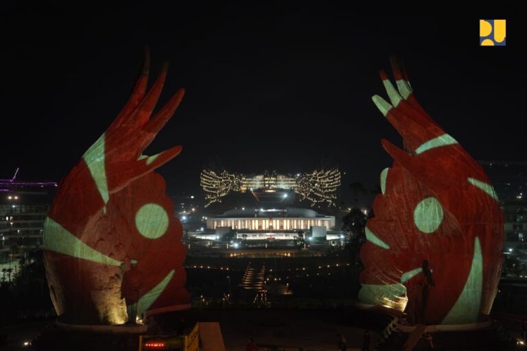 Presiden Jokowi Resmikan Taman Kusuma Bangsa IKN