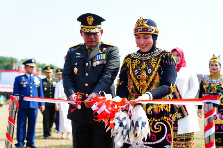 Babek TNI Gelar Upacara Peringatan HUT ke 79 RI dan Babek Fair 2024
