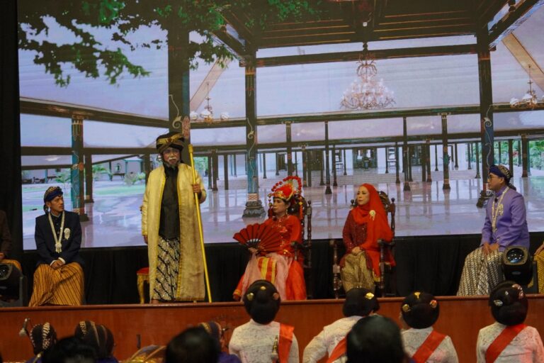 Pentas Ketoprak Sunan Gunung Jati Cermin Spirit Agama dan Budaya Lokal