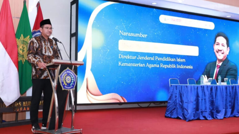 UMS Gelar Orasi Ilmiah, Ditjen Pendis Dorong Kelas Tafaqquh Fiddin