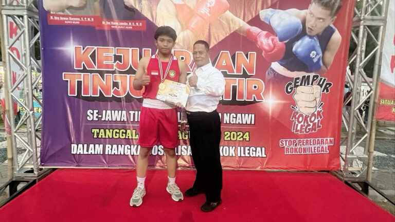 Siswa MTsN 3 Kota Surabaya Juara I Tinju Amatir Jatim
