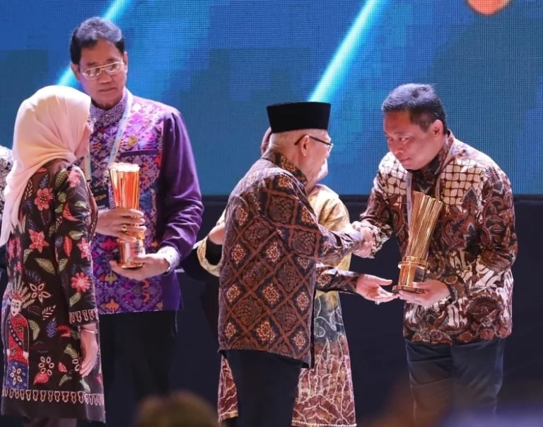 Telkom Raih Penghargaan di Ajang Naker Award 2024 untuk Pemberdayaan Tenaga Kerja Disabilitas