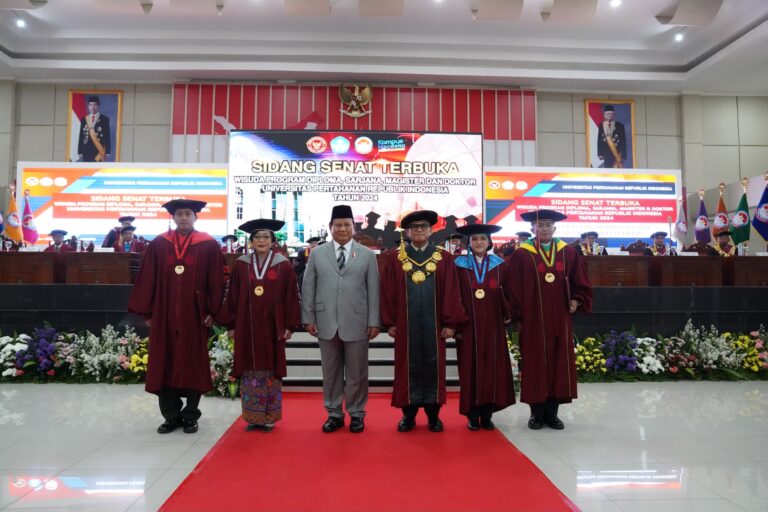 Prabowo Hadiri Wisuda 425 Mahasiswa Unhan RI, Perjalananmu Harus jadi Pengabdian