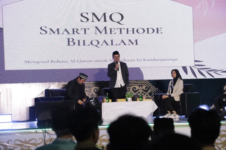 Ratusan Gen-Z Ikuti Talkshow Buku ‘9 Jam Faham Bahasa Arab Al-Qur’an’ di Expo MTQN