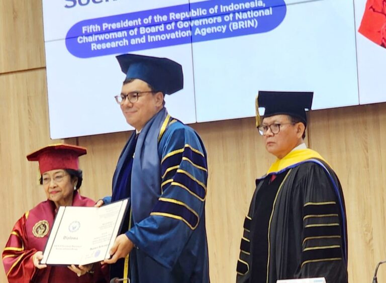 Momen Megawati Terima Penganugerahan Gelar Profesor Kehormatan dari Silk Road International University Uzbekisktan
