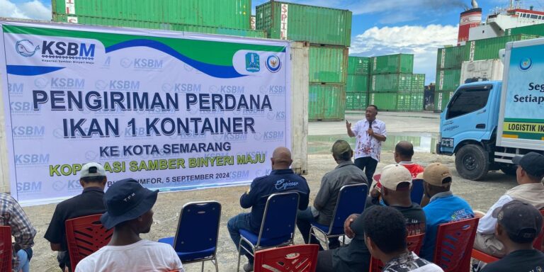 KALAMO Inovasi Menteri KKP Perdana Kirim 13,3 Ton Ikan Segar dari Biak ke Jawa