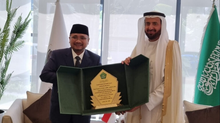 Menag Yaqut Diterima Menhaj Tawfiq, Bahas Persiapan Haji 2025
