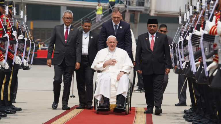 Kunjungan Apostolik Berakhir, Menag Ungkap Tiga Pesan Paus untuk Indonesia