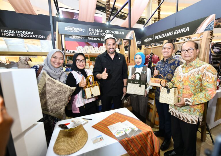 Ajak Mitra Binaan, Pertamina SMEXPO 2024 Dorong UMKM Lokal Jadi VOKAL