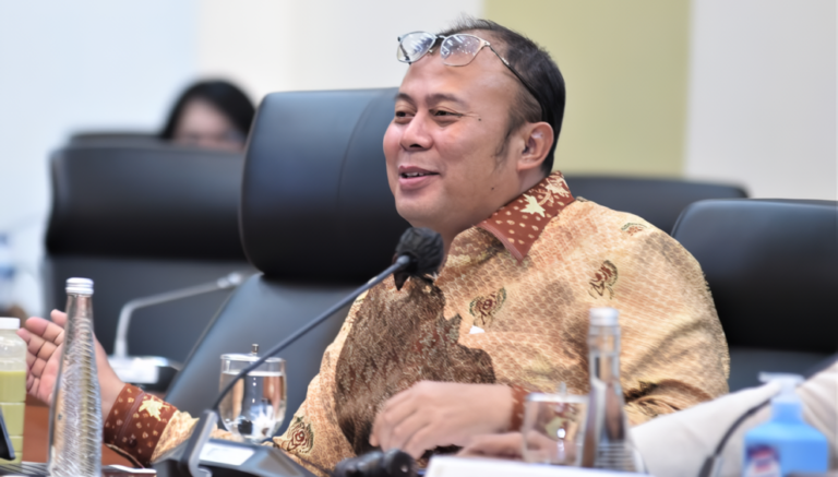 Hampir 60 Ribu Pekerja Kena PHK di 2024, DPR: Kebijakan Harus Bikin Semua Happy