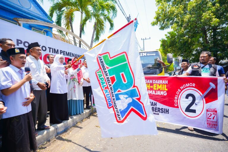 Khofifah lepas 240.000 Liter Air Bersih untuk Warga terdampak kekeringan di Lumajang