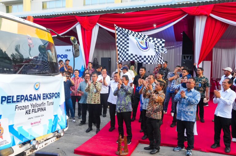 Menteri KKP Lepas 16 Kontainer Produk Perikanan ke Berbagai Negara