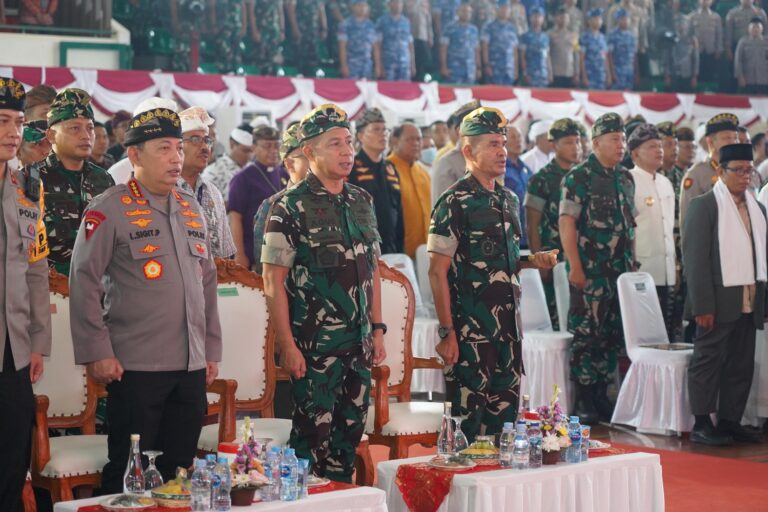 Bersama Panglima TNI, Kapolri Hadiri Doa Bersama Lintas Agama di Bali