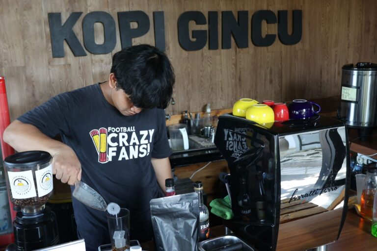 Dana Bergulir Dukung Hilirisasi Produk Unggulan Daerah Melalui Koperasi