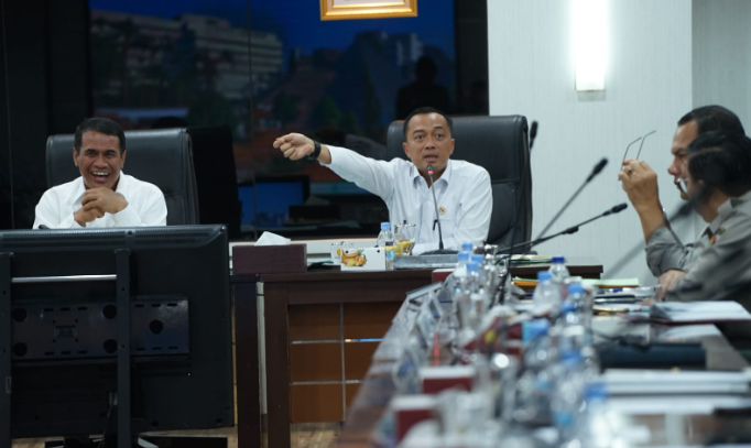 Mensesneg Apresiasi Gerak Cepat Mentan Amran Respon Peternak Susu