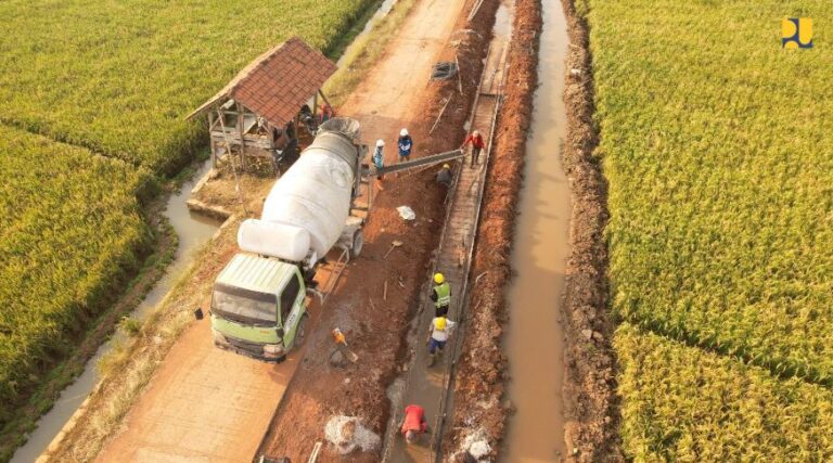 Kementerian PU Modernisasi Daerah Irigasi Rentang di Jabar