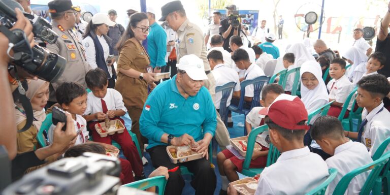 Dukung Program Prabowo, KKP Gelar Makan Bergizi Bersama 32.766 Peserta