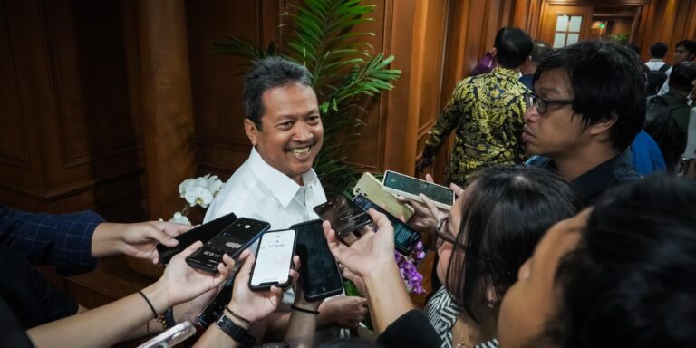 Menteri KKP Sambut Kebijakan Penghapusan Utang Nelayan
