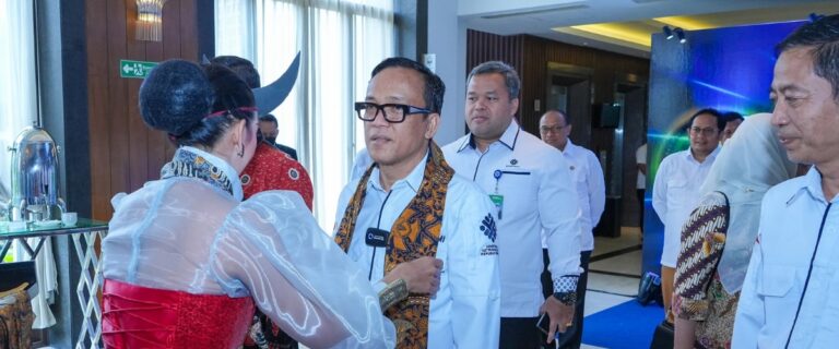 Wamenaker Hadiri Raker Pengakhiran Satgas Pelindungan Pekerja Migran Indonesia