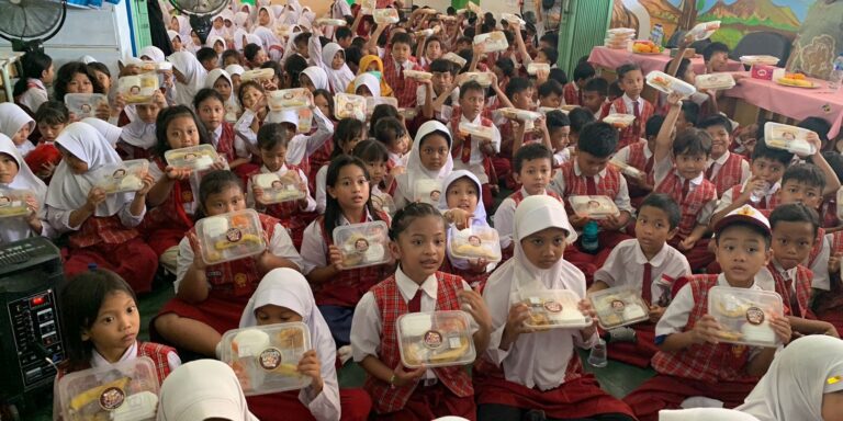 Dukung MBG, KKP Gencarkan Pentingnya Gemar Makan Ikan ke Pelajar
