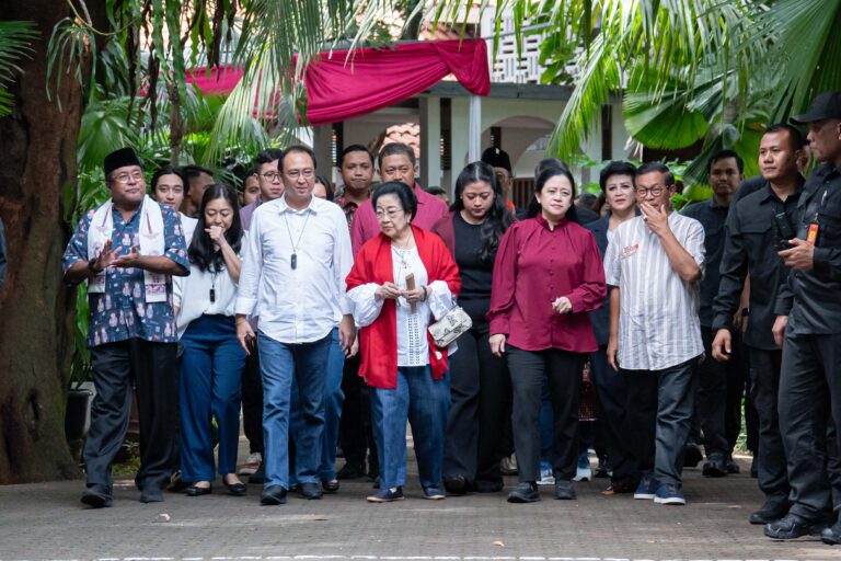 Nyoblos Pilgub DKI, Puan Bersama Mega Optimistis