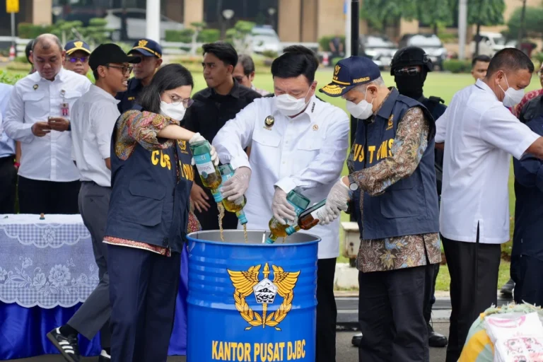 Menko Polkam: Desk Pencegahan dan Pemberantasan Penyelundupan Ungkap Lebih 200 Kasus dari Sepekan Dibentuk