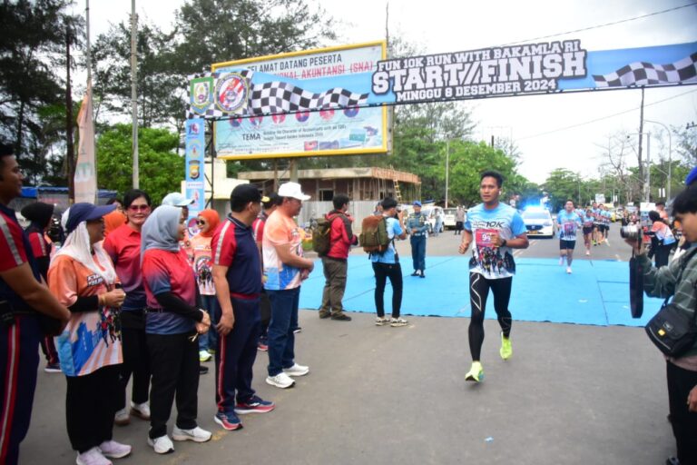 1.300 Pelari Ramaikan Bakamla RI Fun Run di Bengkulu