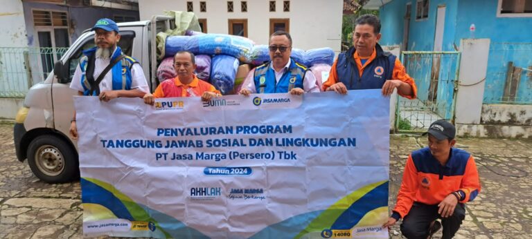 Jasa Marga Salurkan Bantuan untuk Korban Bencana Banjir dan Longsor di Cianjur, Jawa Barat