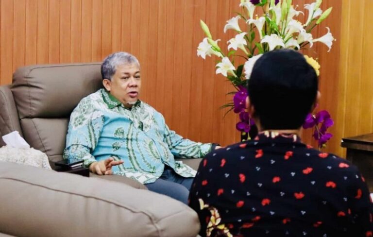 Fahri Hamzah Dorong Desain Ulang Masa Depan Bima dan Pulau Sumbawa