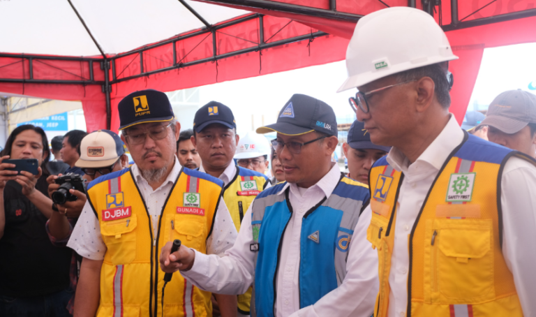 Pastikan Kelancaran Lalu lintas Jalur Fungsional, Menteri PU Lakukan Kunjungan ke Jalan Tol Probolinggo-Banyuwangi Segmen Gending-Kraksaan