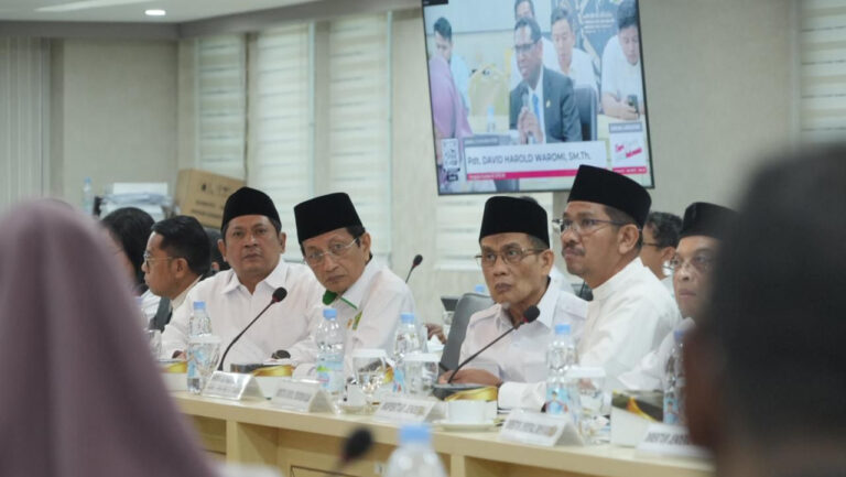 Kemenag Anggarkan Rp897 Miliar untuk Insentif Guru Non PNS 2025