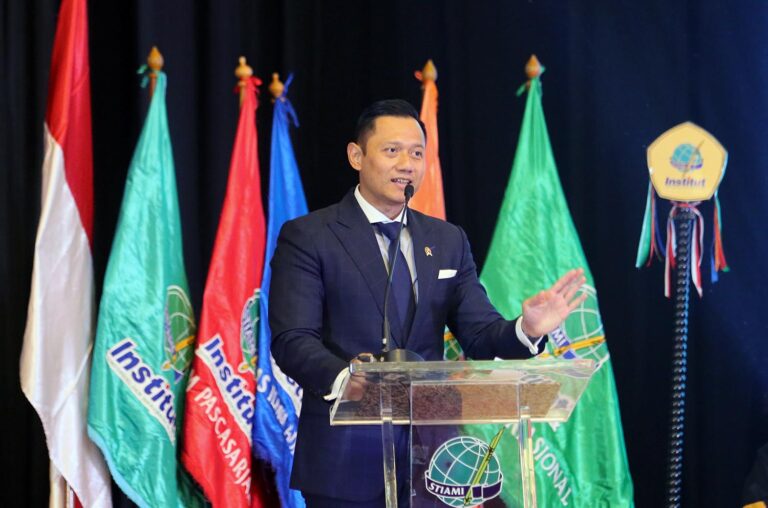 AHY Hadiri Acara Wisuda Institut STIAMI untuk Beri Inspirasi