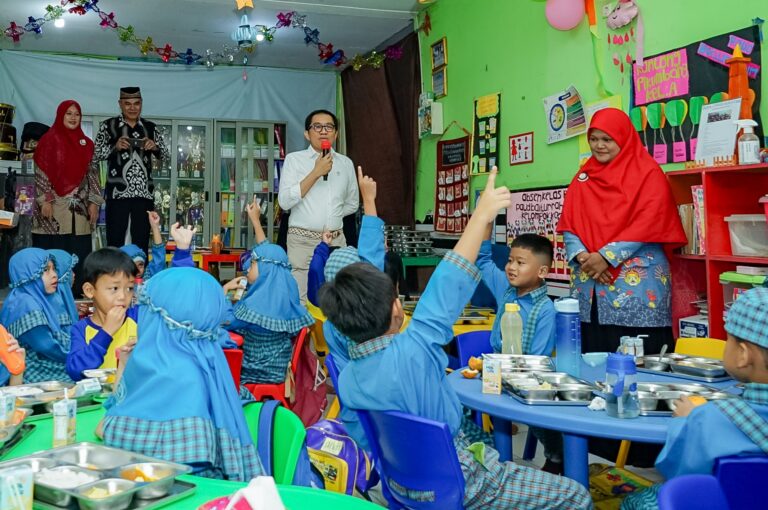 Wamenperin: Makan Bergizi Gratis Dongkrak Industri Kecil dan Menengah
