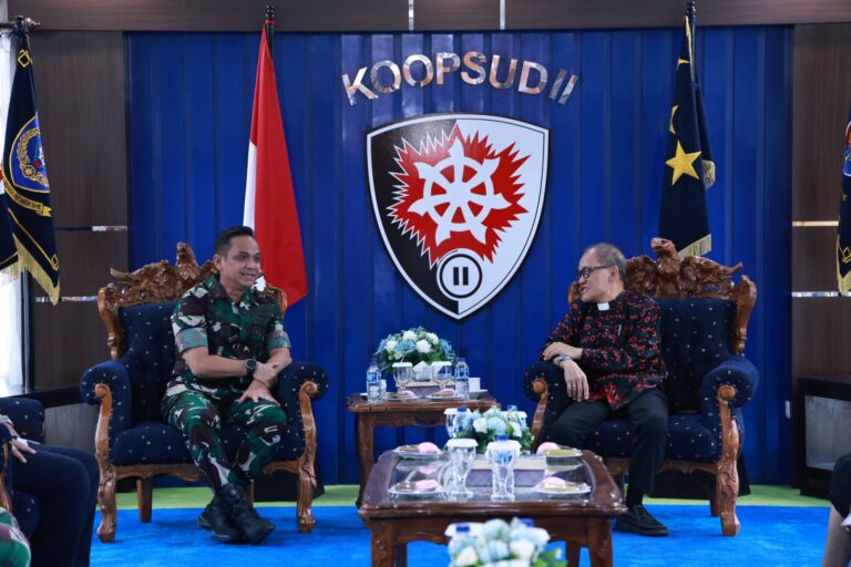 Pangkoopsud II Terima Audiensi Ketua Badan Kerja Sama Gereja-gereja Kota Makassar