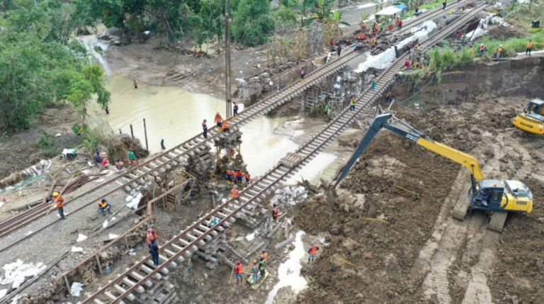 Kementerian PU Lakukan Perbaikan Darurat Tiga Lokasi Tanggul Jebol Sungai Tuntang