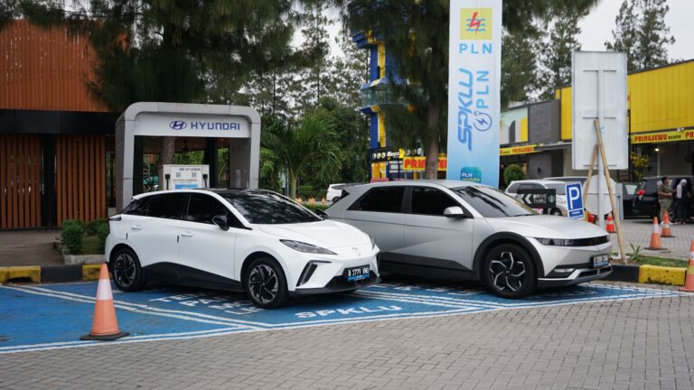 Dukung Komitmen Prabowo Gibran Wujudkan Transisi Energi Berkelanjutan, Jasa Marga Perbanyak SPKLU Di Rest Area Travoy