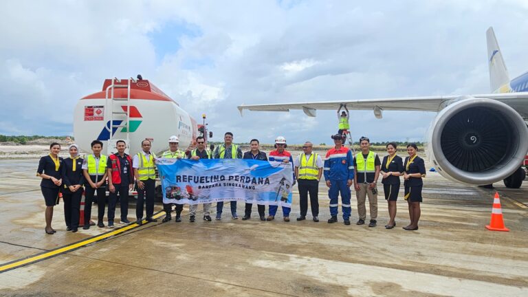 Pengisian Avtur Perdana di Bandara Singkawang, Pertamina Patra Niaga Pastikan Pasokan Energi Terpenuhi Menjelang Perayaan Imlek