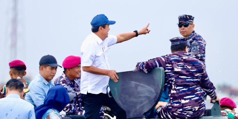 KKP, TNI AL dan Instansi Maritim Resmi Bongkar Pagar Laut Tangerang