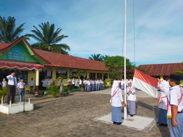 Guru Honorer Lulus PPPK Kemenag Setelah 20 Tahun Mengabdi