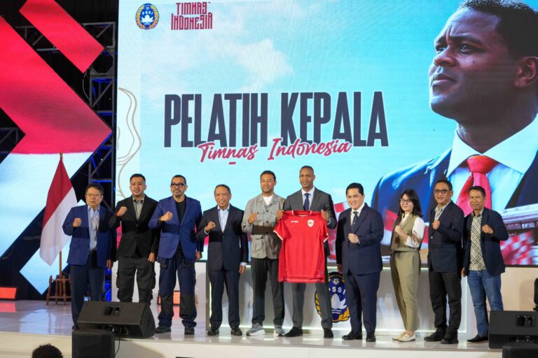 PSSI Memperkenalkan Patrick Kluivert, Debut Perdana Lawan Australia