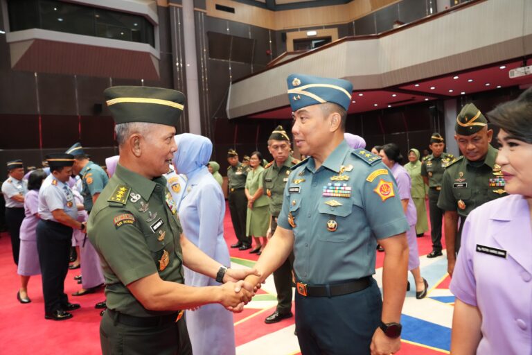 Kasum TNI Terima Laporan Korps Kenaikan Pangkat 32 Pati TNI