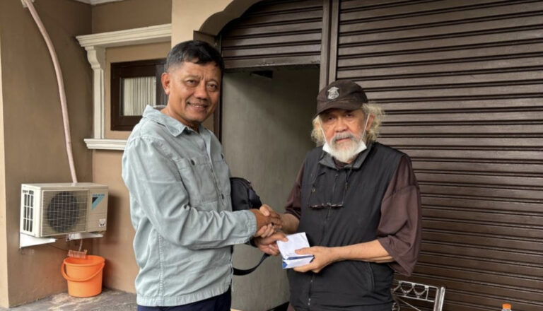 PSSI Serahkan Bantuan Kepada Anjas Asmara Legenda Timnas Indonesia