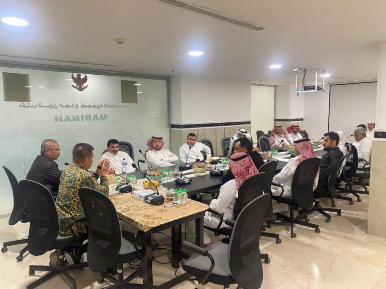 KUH Tandatangani Kontrak Dengan 13 Perusahaan Penyediaan Hotel Jemaah Haji di Madinah