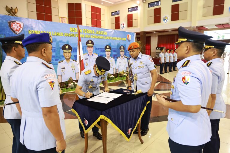 Pangkoopsud II Pimpin Sertijab Komandan Lanud ANB dan SAM
